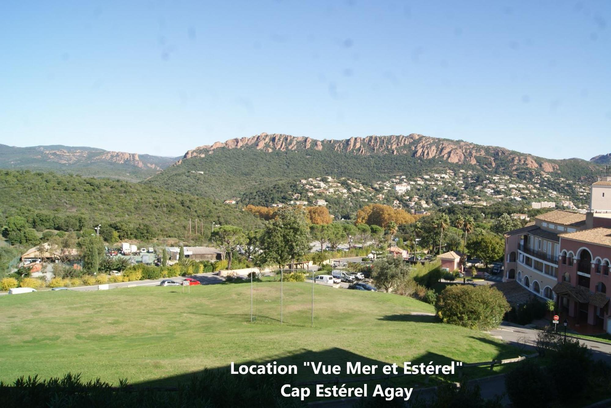 Appartement Location Vue MER et ESTEREL, Cap Estérel Agay-Saint Raphaël, T2, piscines, parking, wifi Extérieur photo